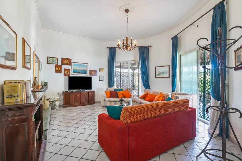 Villa Isidoro - Sea View and Garden, 50m to Beach