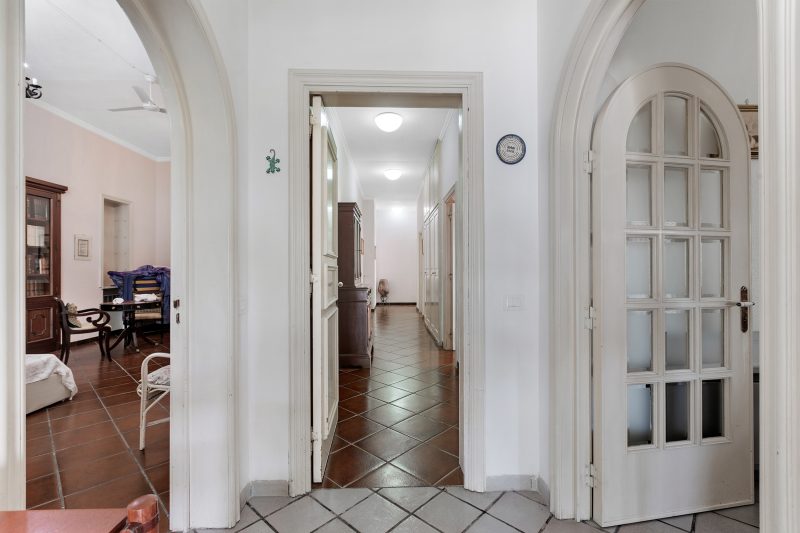 Villa Isidoro - Sea View and Garden, 50m to Beach