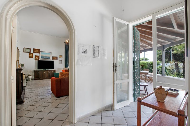 Villa Isidoro - Sea View and Garden, 50m to Beach