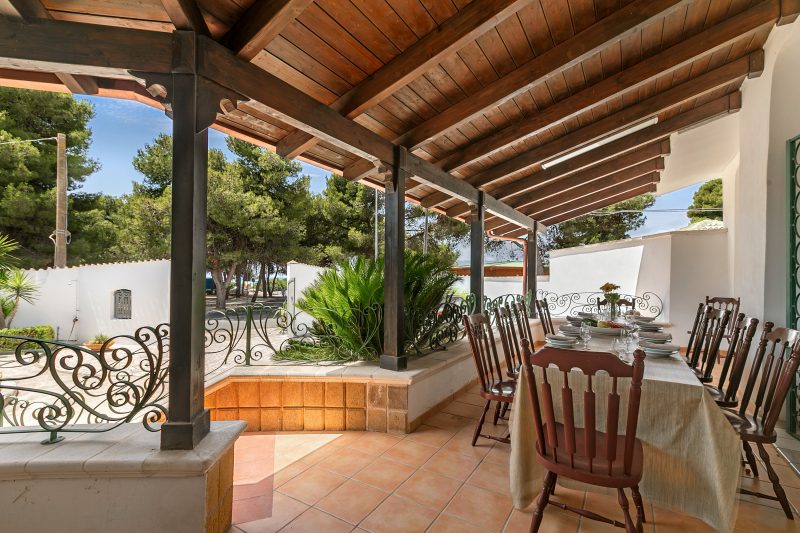 Villa Isidoro - Sea View and Garden, 50m to Beach
