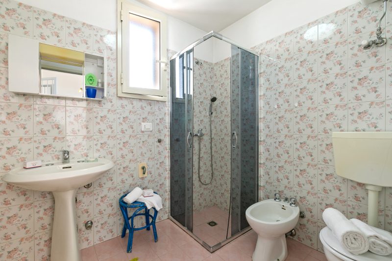 Villa Isidoro - Sea View and Garden, 50m to Beach