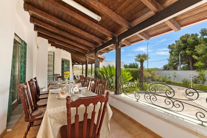 Villa Isidoro - Sea View and Garden, 50m to Beach