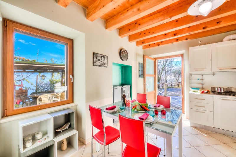 Faby House On Hilly Area & Lake View