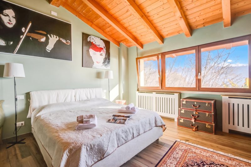 Faby House On Hilly Area & Lake View