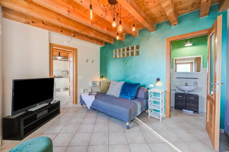 Faby House On Hilly Area & Lake View