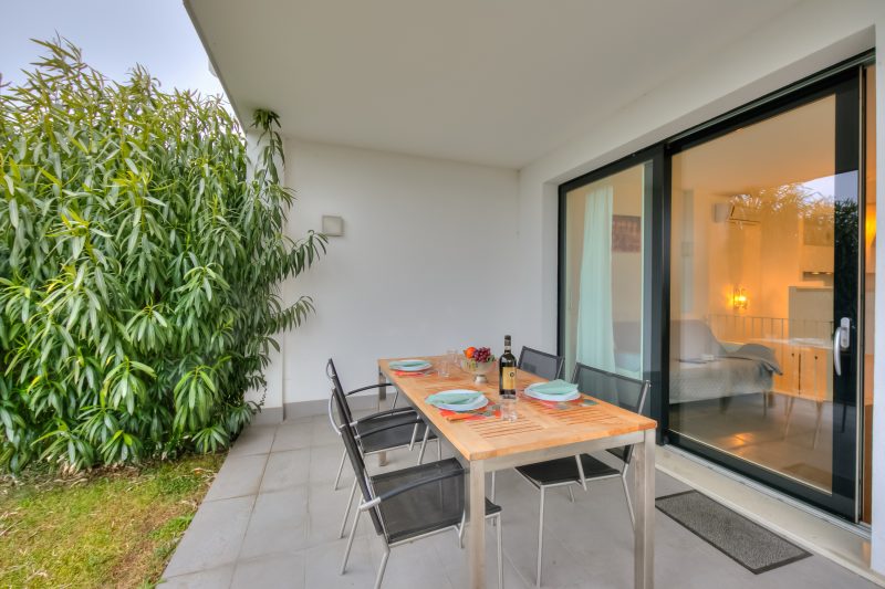 Casa Oleandri Shared Pool & Lake View