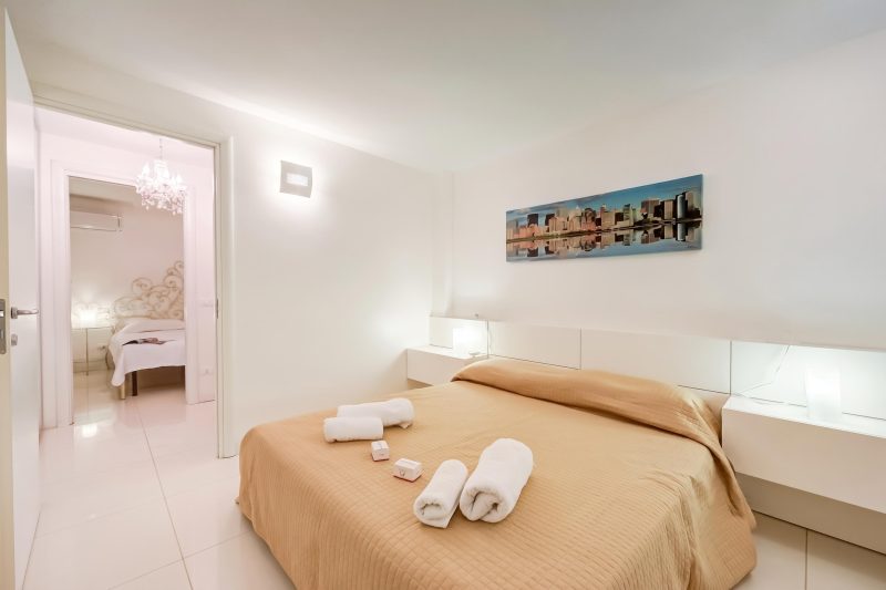 Casa Oleandri Shared Pool & Lake View