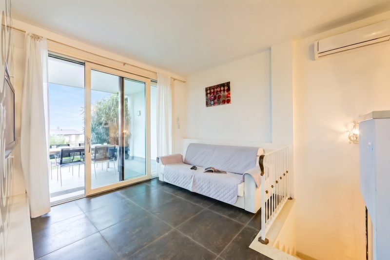 Casa Oleandri Shared Pool & Lake View
