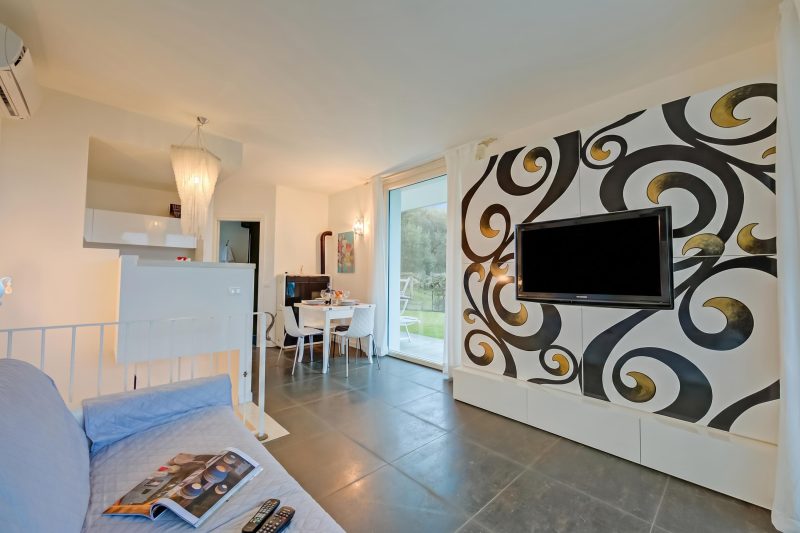 Casa Oleandri Shared Pool & Lake View