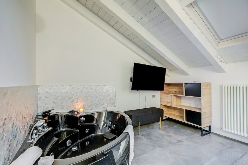 Loft & Jacuzzi