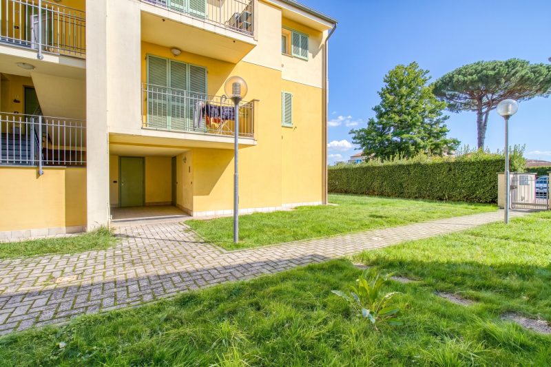 Appartamento Le Mimose - Lucca Apartment with Balcony