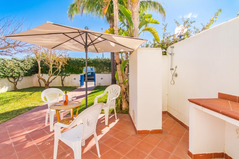 Villetta Relax with Garden, Pool and BBQ