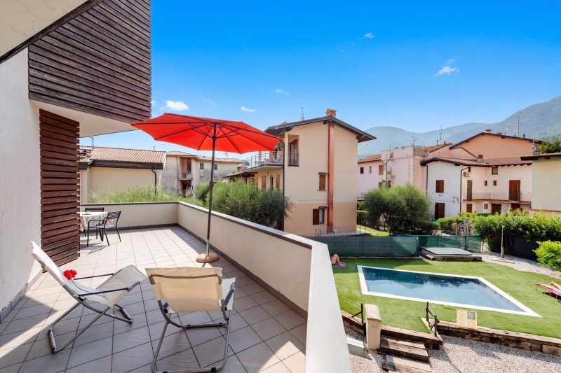 Onyx House With Shared Pool