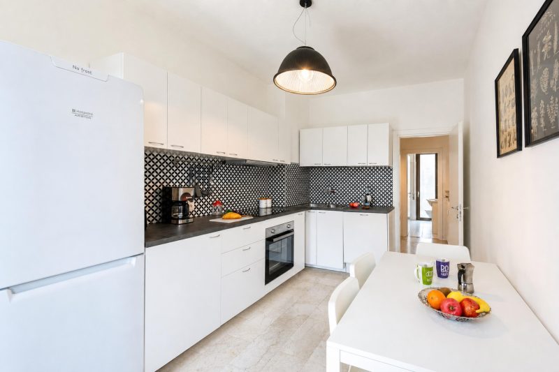 Casa Lucia in Old Riva Town with Balcony View