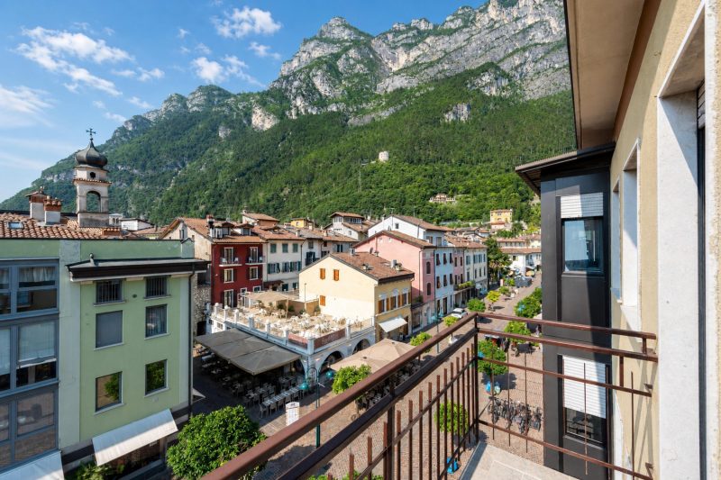Casa Lucia in Old Riva Town with Balcony View