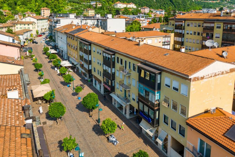 Casa Lucia in Old Riva Town with Balcony View