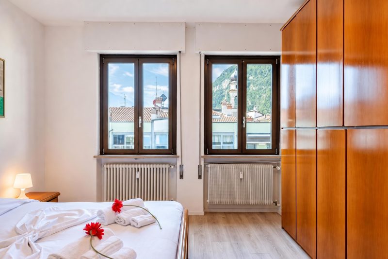 Casa Lucia in Old Riva Town with Balcony View