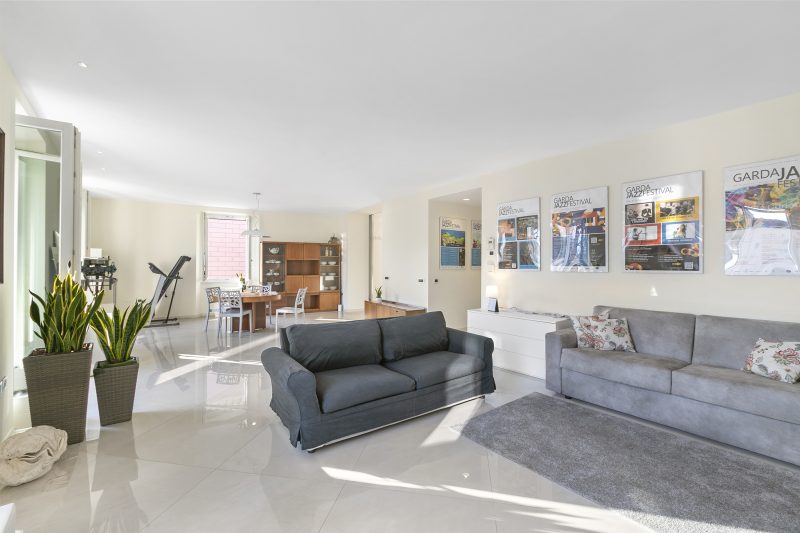 Life & View Luxury Apartment