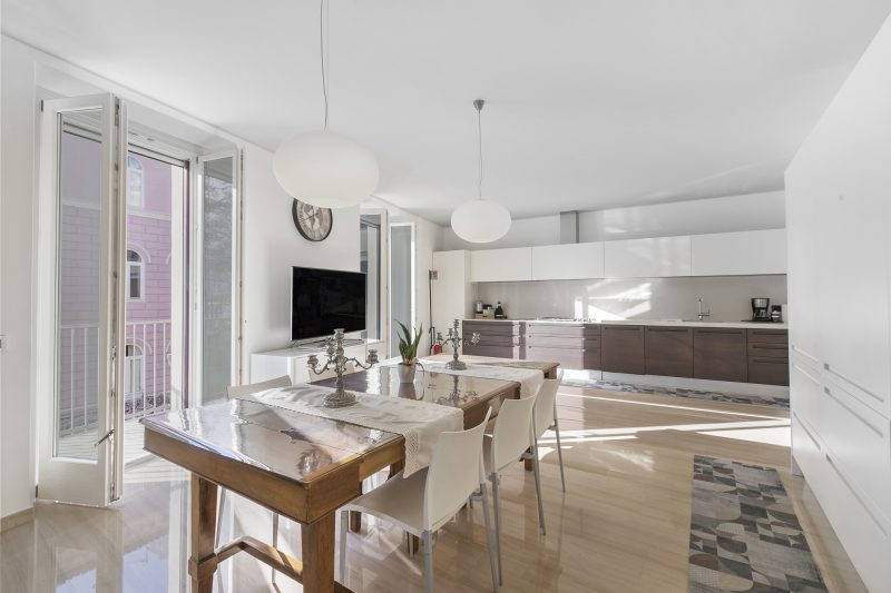 Life & View Luxury Apartment