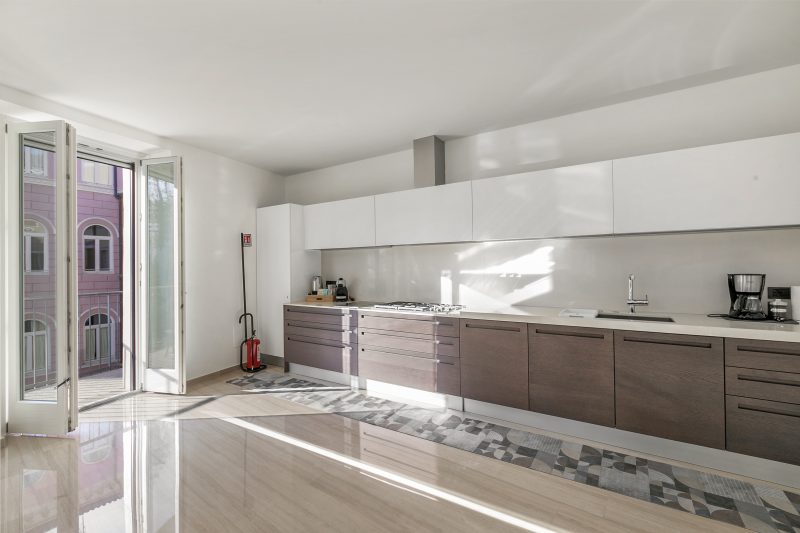 Life & View Luxury Apartment