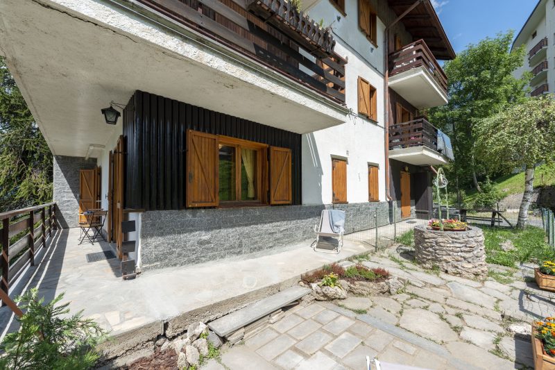 Armonia Apartment with Private Garden