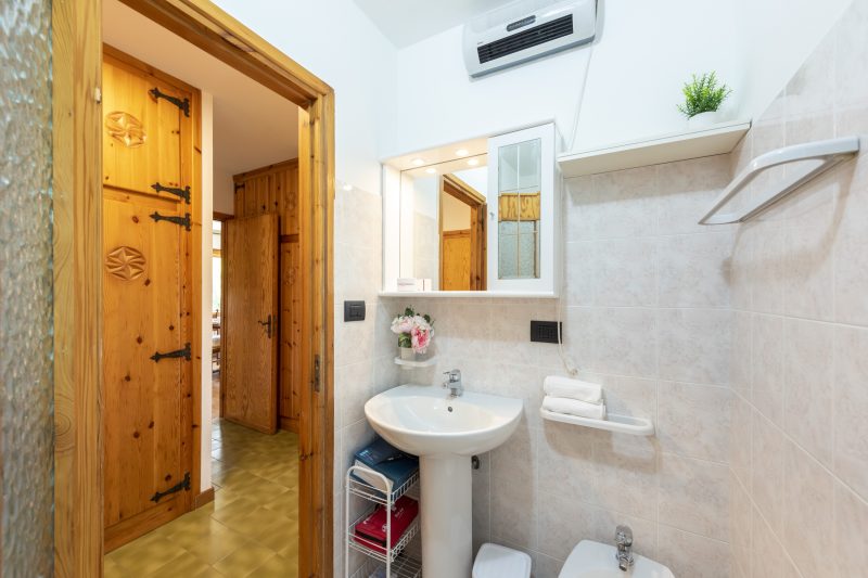 Armonia Apartment with Private Garden
