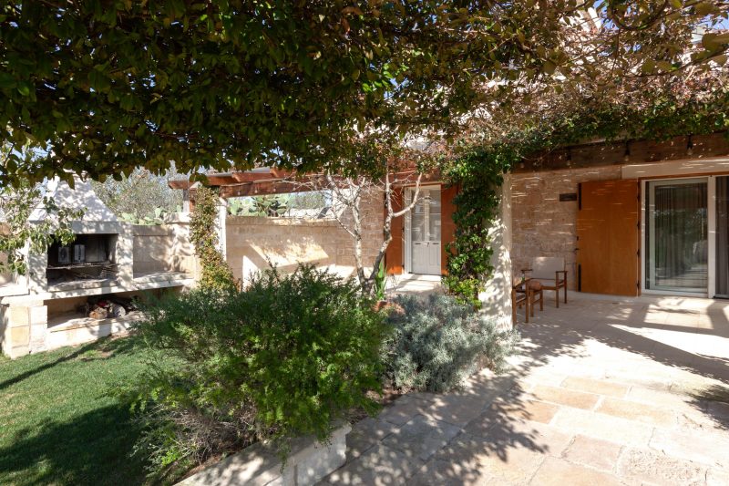 Masseria Misocampo Tirì with Garden, AC, Parking