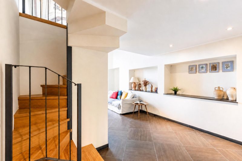 Beautiful Apartment Next To Aquarium