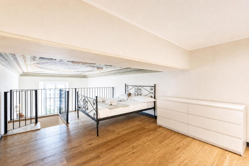 Beautiful Apartment Next To Aquarium