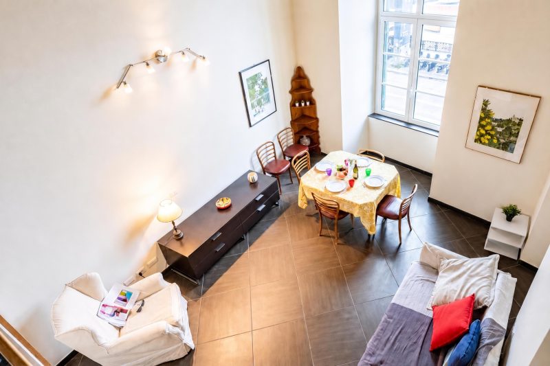 Beautiful Apartment Next To Aquarium