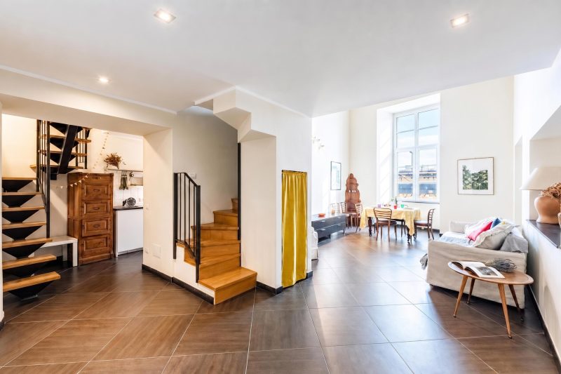 Beautiful Apartment Next To Aquarium