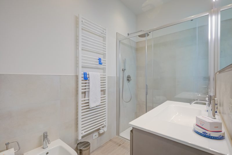 La Maison Fleurie Appartamento Glicine 2BR Walk Beach