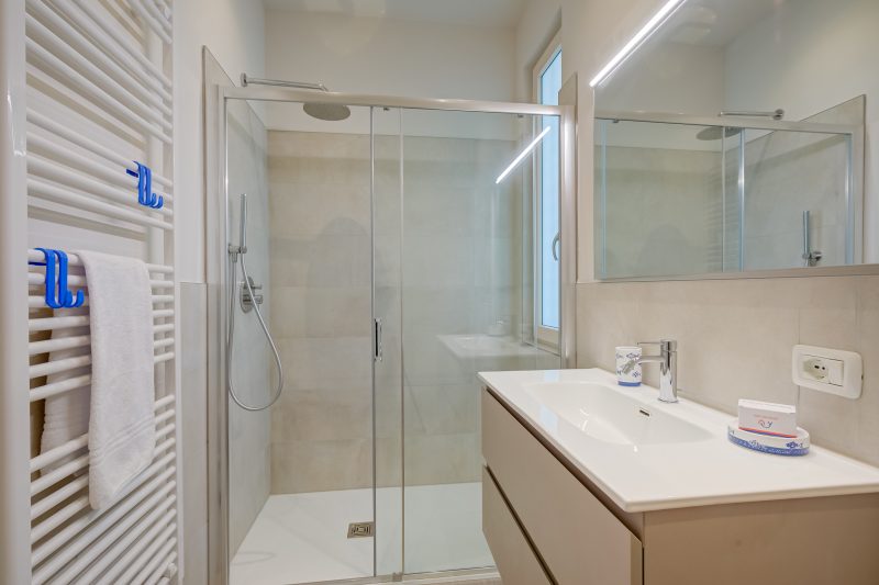 La Maison Fleurie Appartamento Glicine 2BR Walk Beach