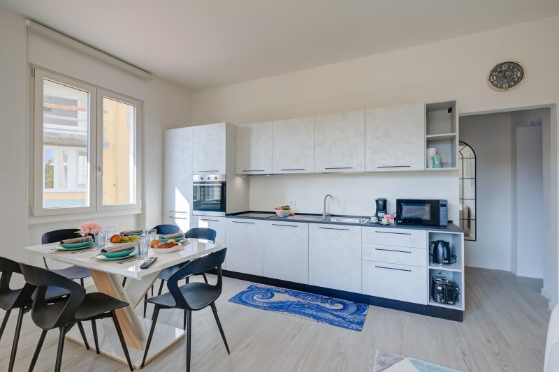 La Maison Fleurie Appartamento Glicine 2BR Walk Beach