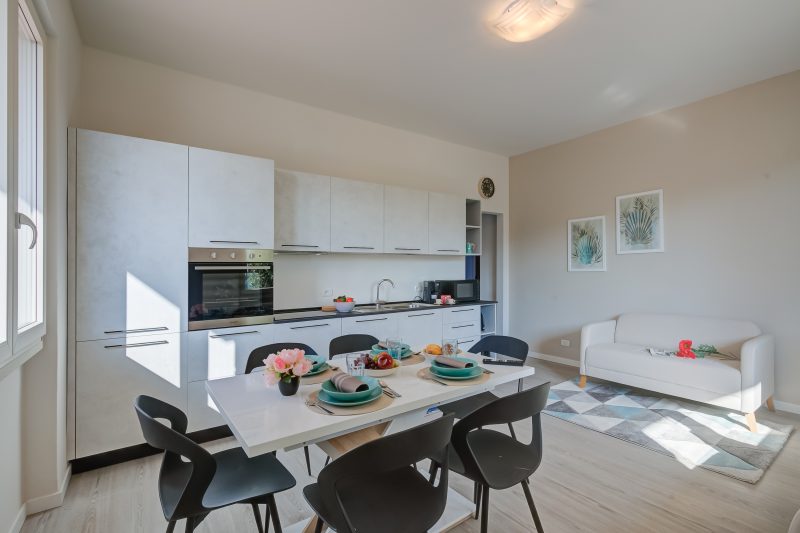 La Maison Fleurie Appartamento Glicine 2BR Walk Beach