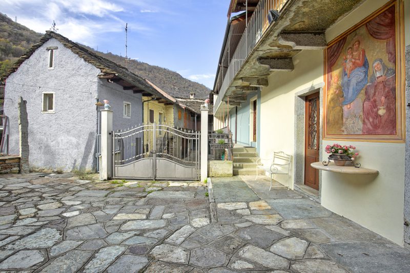 Casa del Nildo near Mountain and Lake Mergozzo