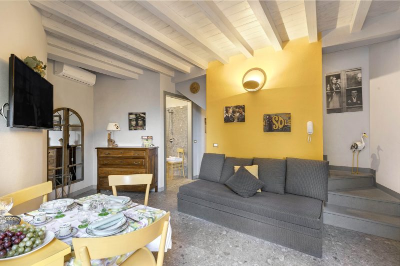 Sole Priscilla House - Terrace & parking