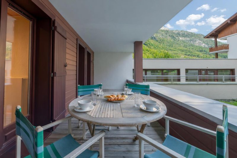 l'Ours Bleu B01 Ski-In at Vallorcine| Shared Pool, Gym & Wellness