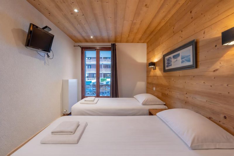 l'Ours Bleu B01 Ski-In at Vallorcine| Shared Pool, Gym & Wellness