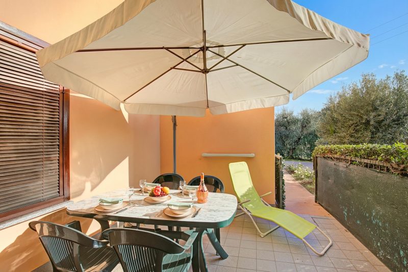 Holiday Sun Puegnago | Terrace & Pool