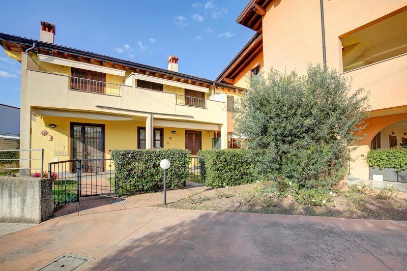 Holiday Sun Puegnago | Terrace & Pool