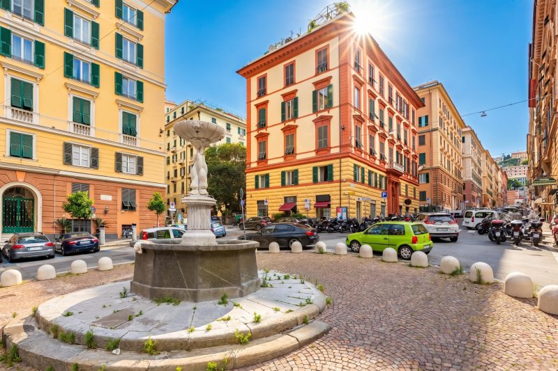 Central Flat with Private Parking in Genova