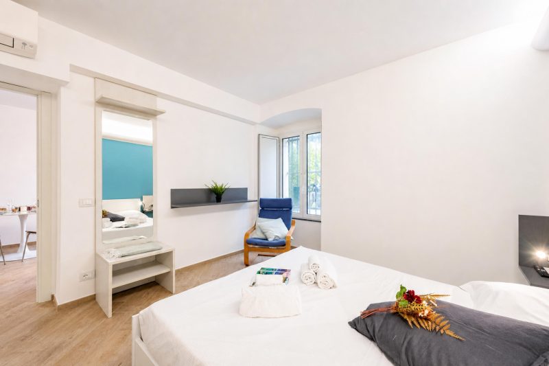 Central Flat with Private Parking in Genova