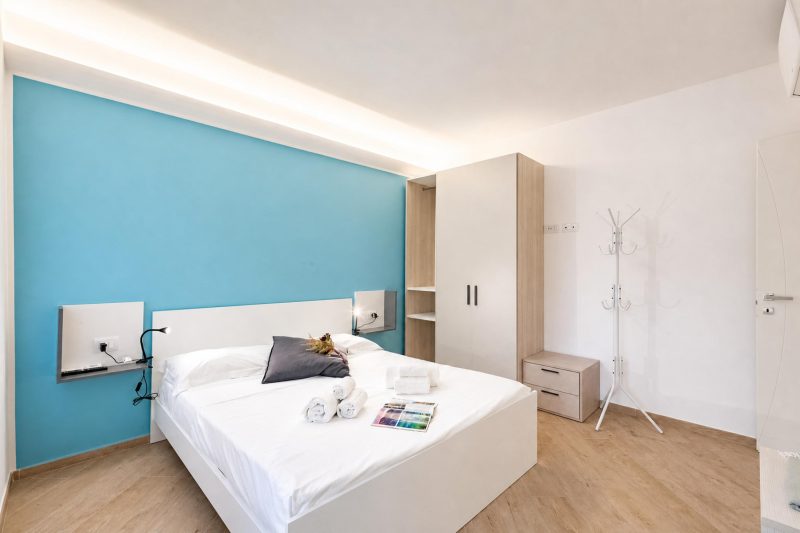 Central Flat with Private Parking in Genova