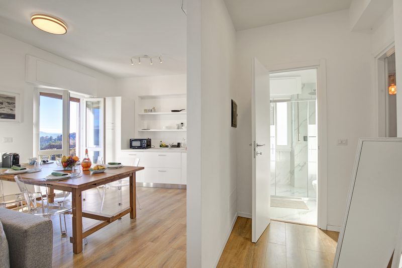 Luce - Lake View Balcony Apartment in Stresa Hill