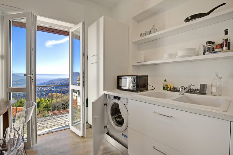 Luce - Lake View Balcony Apartment in Stresa Hill