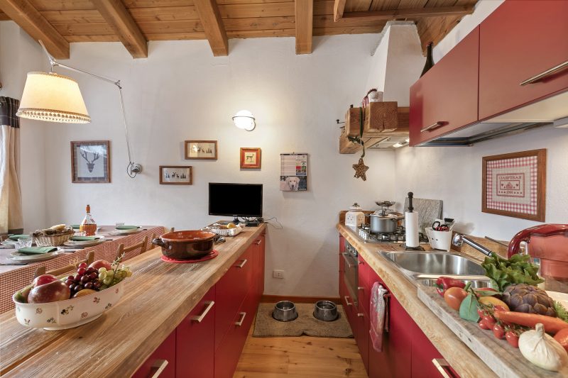 Gleise Lodge apartment with Balcony & Views