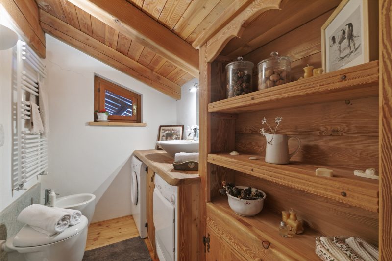 Gleise Lodge apartment with Balcony & Views
