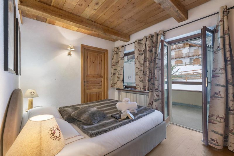 Gleise Lodge apartment with Balcony & Views