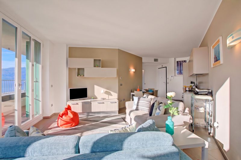 Sogno Sul Lago, Lakefront Balcony